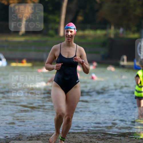 08.09.2024 - Stadtparktriathlon Michael Strokosch http://msf.ph/oto/7024341 08.09.2024 09:48:10 Schwimmen 213, 257 meine-sportfotos.de