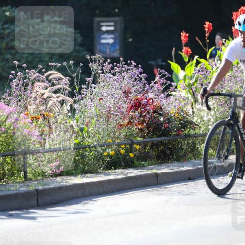 08.09.2024 - Stadtparktriathlon Zöllner http://msf.ph/oto/7024361 08.09.2024 10:43:18 Radfahren 286, 398, 400, 414 meine-sportfotos.de
