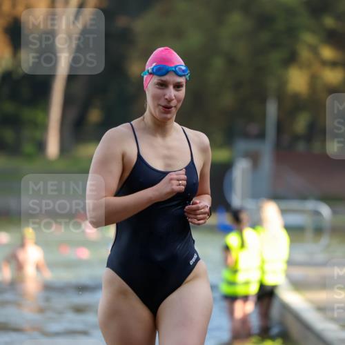 08.09.2024 - Stadtparktriathlon Michael Strokosch http://msf.ph/oto/7024370 08.09.2024 09:48:12 Schwimmen 213 meine-sportfotos.de