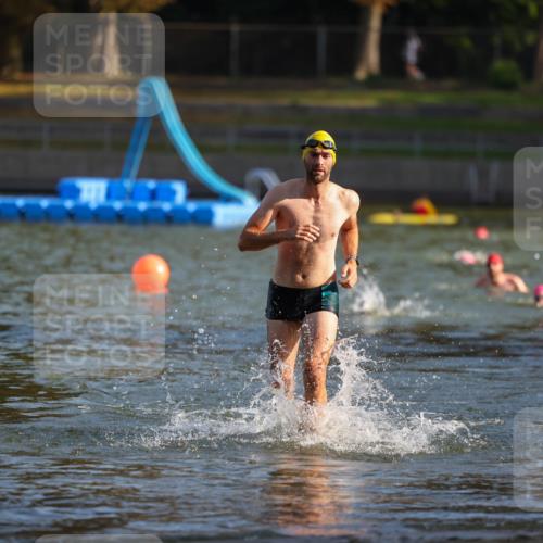 08.09.2024 - Stadtparktriathlon Michael Strokosch http://msf.ph/oto/7024393 08.09.2024 09:48:23 Schwimmen 196 meine-sportfotos.de