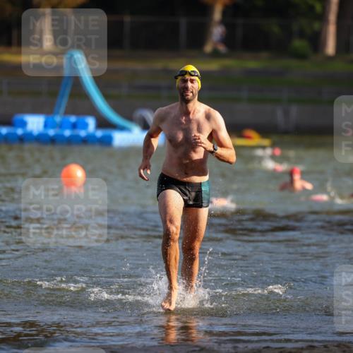 08.09.2024 - Stadtparktriathlon Michael Strokosch http://msf.ph/oto/7024403 08.09.2024 09:48:24 Schwimmen 196 meine-sportfotos.de