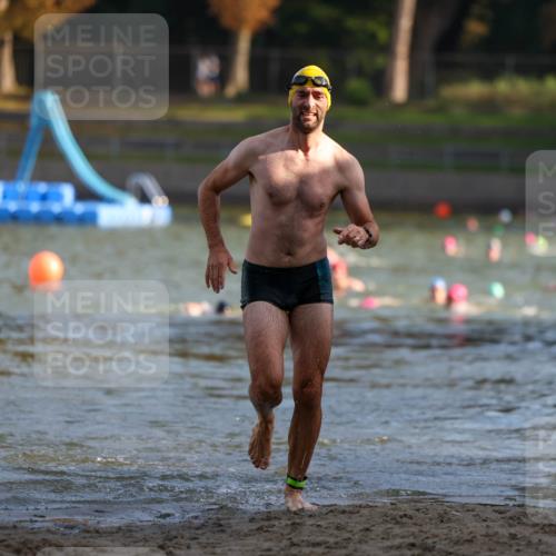 08.09.2024 - Stadtparktriathlon Michael Strokosch http://msf.ph/oto/7024418 08.09.2024 09:48:25 Schwimmen 196 meine-sportfotos.de