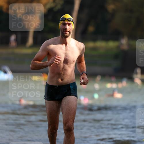 08.09.2024 - Stadtparktriathlon Michael Strokosch http://msf.ph/oto/7024436 08.09.2024 09:48:26 Schwimmen 196 meine-sportfotos.de