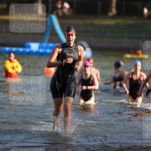 08.09.2024 - Stadtparktriathlon Michael Strokosch http://msf.ph/oto/7024485 08.09.2024 09:48:40 Schwimmen 190, 212, 215, 230, 241, 255, 258 meine-sportfotos.de