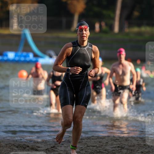 08.09.2024 - Stadtparktriathlon Michael Strokosch http://msf.ph/oto/7024522 08.09.2024 09:48:43 Schwimmen 190, 212, 215, 230, 241, 255, 258 meine-sportfotos.de