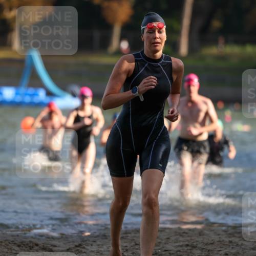 08.09.2024 - Stadtparktriathlon Michael Strokosch http://msf.ph/oto/7024534 08.09.2024 09:48:43 Schwimmen 190, 212, 215, 230, 241, 255, 258 meine-sportfotos.de