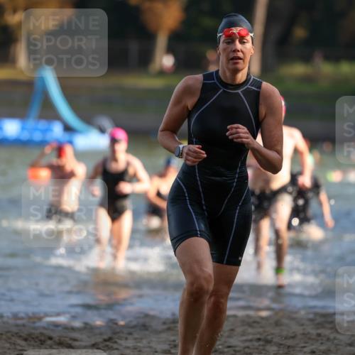 08.09.2024 - Stadtparktriathlon Michael Strokosch http://msf.ph/oto/7024539 08.09.2024 09:48:44 Schwimmen 190, 212, 215, 230, 241, 255, 258 meine-sportfotos.de
