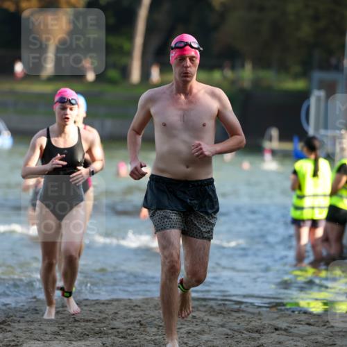 08.09.2024 - Stadtparktriathlon Michael Strokosch http://msf.ph/oto/7024562 08.09.2024 09:48:46 Schwimmen 190, 212, 215, 230, 241, 255, 258 meine-sportfotos.de