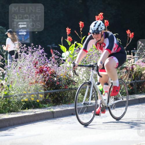 08.09.2024 - Stadtparktriathlon Zöllner http://msf.ph/oto/7024572 08.09.2024 10:44:05 Radfahren 299, 357, 389, 457 meine-sportfotos.de