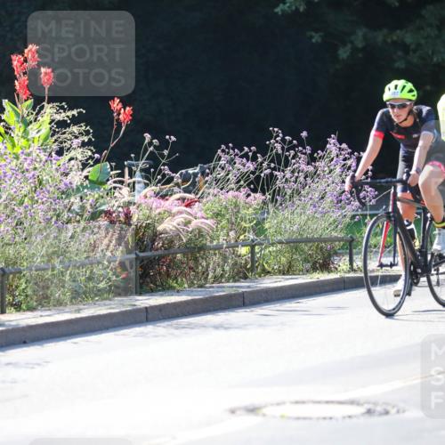 08.09.2024 - Stadtparktriathlon Zöllner http://msf.ph/oto/7024578 08.09.2024 10:44:06 Radfahren 299, 357, 389, 453, 457 meine-sportfotos.de
