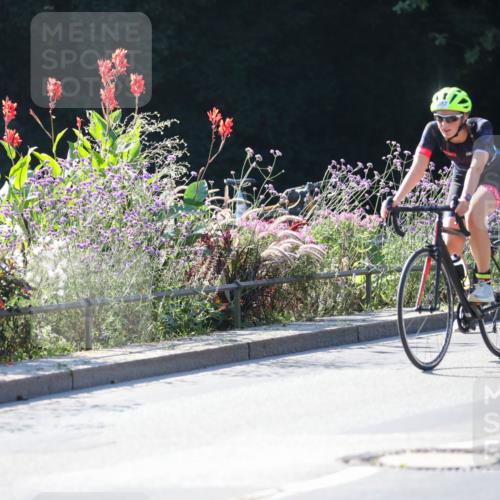 08.09.2024 - Stadtparktriathlon Zöllner http://msf.ph/oto/7024581 08.09.2024 10:44:07 Radfahren 254, 299, 357, 389, 453 meine-sportfotos.de
