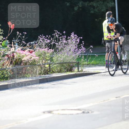 08.09.2024 - Stadtparktriathlon Zöllner http://msf.ph/oto/7024602 08.09.2024 10:44:09 Radfahren 254, 299, 357, 389, 421, 453 meine-sportfotos.de