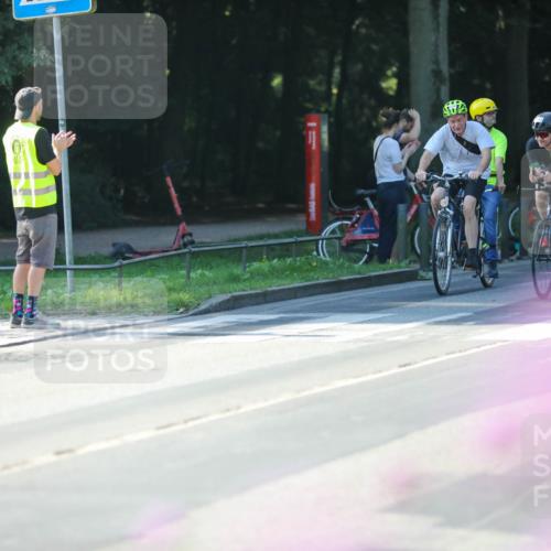 08.09.2024 - Stadtparktriathlon Zöllner http://msf.ph/oto/7024617 08.09.2024 10:44:15 Radfahren 254, 348, 415, 421, 453, 459 meine-sportfotos.de
