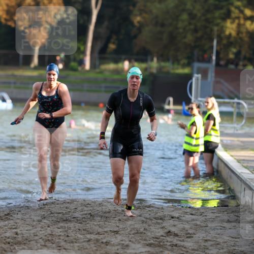 08.09.2024 - Stadtparktriathlon Michael Strokosch http://msf.ph/oto/7024624 08.09.2024 09:48:52 Schwimmen 190, 230, 241, 255 meine-sportfotos.de