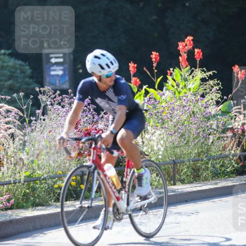 08.09.2024 - Stadtparktriathlon Zöllner http://msf.ph/oto/7024707 08.09.2024 10:44:39 Radfahren 363, 418, 438, 462, 1937 meine-sportfotos.de