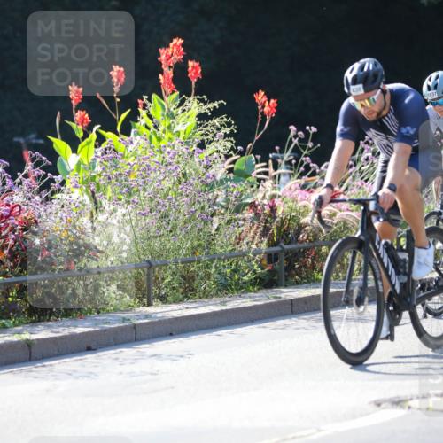 08.09.2024 - Stadtparktriathlon Zöllner http://msf.ph/oto/7024718 08.09.2024 10:44:40 Radfahren 363, 418, 438, 462, 1937 meine-sportfotos.de