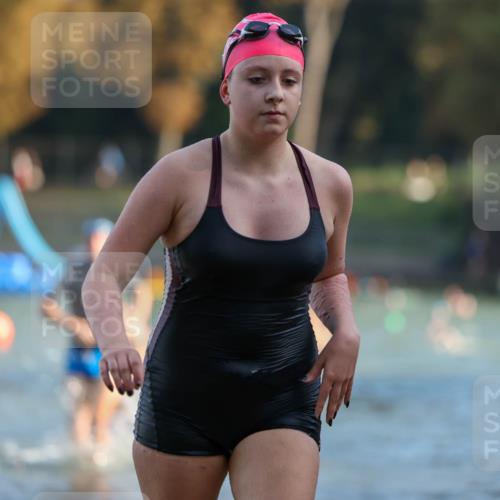 08.09.2024 - Stadtparktriathlon Michael Strokosch http://msf.ph/oto/7024722 08.09.2024 09:49:11 Schwimmen 194, 214, 225, 245 meine-sportfotos.de