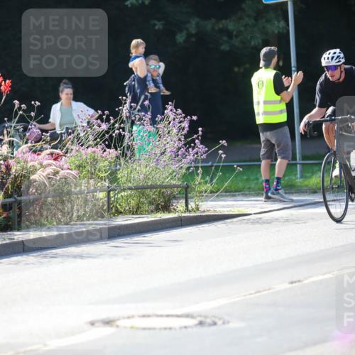 08.09.2024 - Stadtparktriathlon Zöllner http://msf.ph/oto/7024774 08.09.2024 10:44:55 Radfahren 232, 264, 285, 396, 430, 452, 455 meine-sportfotos.de