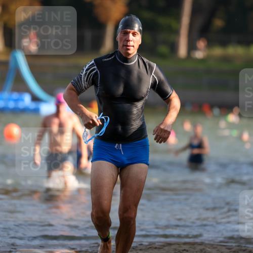 08.09.2024 - Stadtparktriathlon Michael Strokosch http://msf.ph/oto/7024776 08.09.2024 09:49:15 Schwimmen 194, 214, 222, 245 meine-sportfotos.de