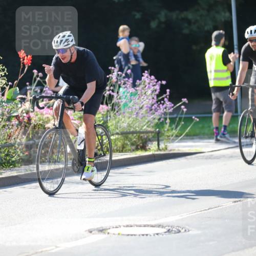 08.09.2024 - Stadtparktriathlon Zöllner http://msf.ph/oto/7024780 08.09.2024 10:44:56 Radfahren 232, 264, 285, 396, 452, 455 meine-sportfotos.de