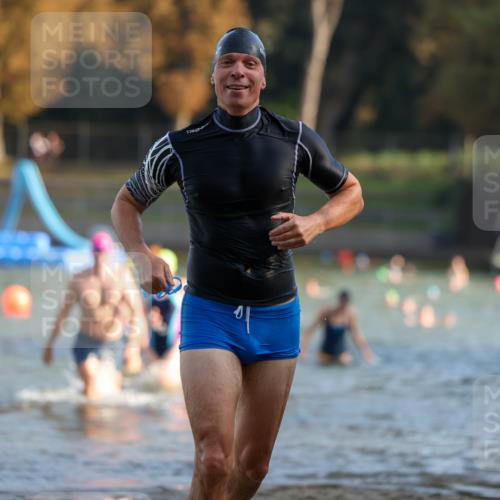 08.09.2024 - Stadtparktriathlon Michael Strokosch http://msf.ph/oto/7024784 08.09.2024 09:49:16 Schwimmen 182, 194, 198, 214, 222, 245 meine-sportfotos.de