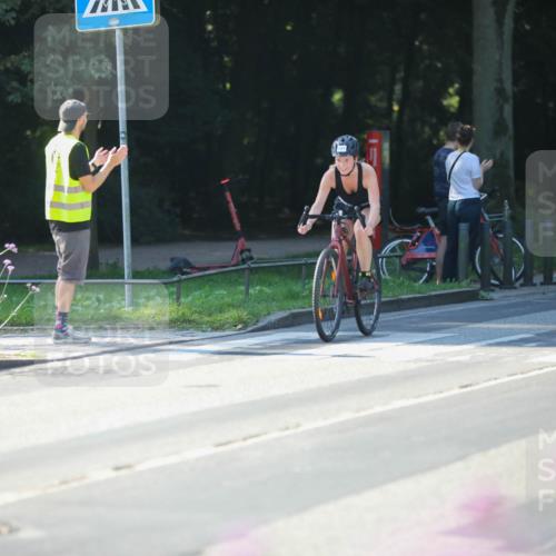 08.09.2024 - Stadtparktriathlon Zöllner http://msf.ph/oto/7024811 08.09.2024 10:45:22 Radfahren 282, 293, 303, 305, 403, 428 meine-sportfotos.de