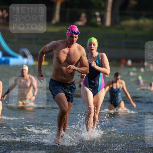 08.09.2024 - Stadtparktriathlon Michael Strokosch http://msf.ph/oto/7024823 08.09.2024 09:49:20 Schwimmen 182, 198, 214, 222, 245 meine-sportfotos.de