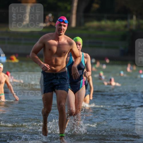 08.09.2024 - Stadtparktriathlon Michael Strokosch http://msf.ph/oto/7024835 08.09.2024 09:49:20 Schwimmen 182, 198, 214, 222, 245 meine-sportfotos.de