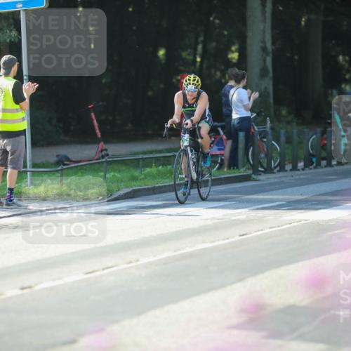 08.09.2024 - Stadtparktriathlon Zöllner http://msf.ph/oto/7024843 08.09.2024 10:45:35 Radfahren 390, 402, 426, 437 meine-sportfotos.de