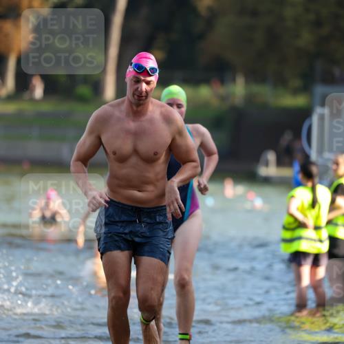 08.09.2024 - Stadtparktriathlon Michael Strokosch http://msf.ph/oto/7024856 08.09.2024 09:49:21 Schwimmen 182, 198, 214, 222, 245 meine-sportfotos.de