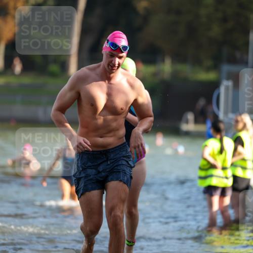 08.09.2024 - Stadtparktriathlon Michael Strokosch http://msf.ph/oto/7024862 08.09.2024 09:49:22 Schwimmen 182, 198, 214, 222, 245 meine-sportfotos.de