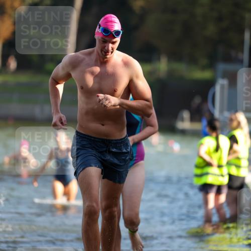 08.09.2024 - Stadtparktriathlon Michael Strokosch http://msf.ph/oto/7024871 08.09.2024 09:49:22 Schwimmen 182, 198, 214, 222, 245 meine-sportfotos.de