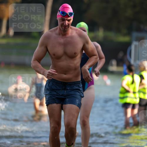 08.09.2024 - Stadtparktriathlon Michael Strokosch http://msf.ph/oto/7024876 08.09.2024 09:49:22 Schwimmen 182, 198, 214, 222, 245 meine-sportfotos.de