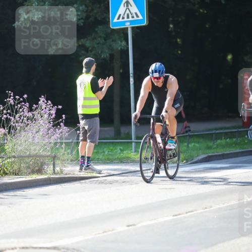 08.09.2024 - Stadtparktriathlon Zöllner http://msf.ph/oto/7024879 08.09.2024 10:45:57 Radfahren 316, 371, 382, 384, 392, 413, 419, 434, 450 meine-sportfotos.de