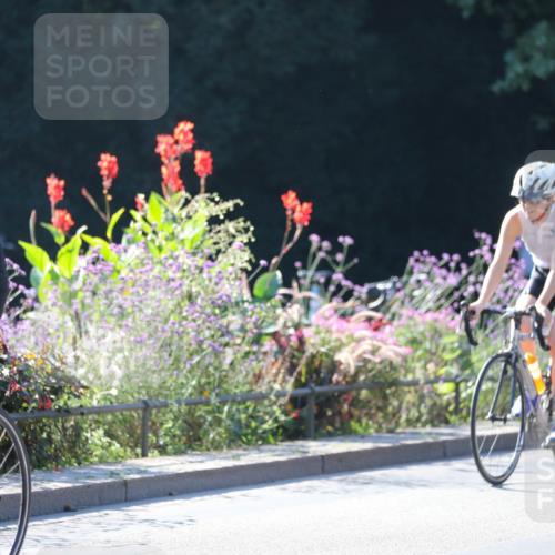 08.09.2024 - Stadtparktriathlon Zöllner http://msf.ph/oto/7024896 08.09.2024 10:45:59 Radfahren 316, 353, 371, 382, 384, 392, 413, 419, 434, 450 meine-sportfotos.de