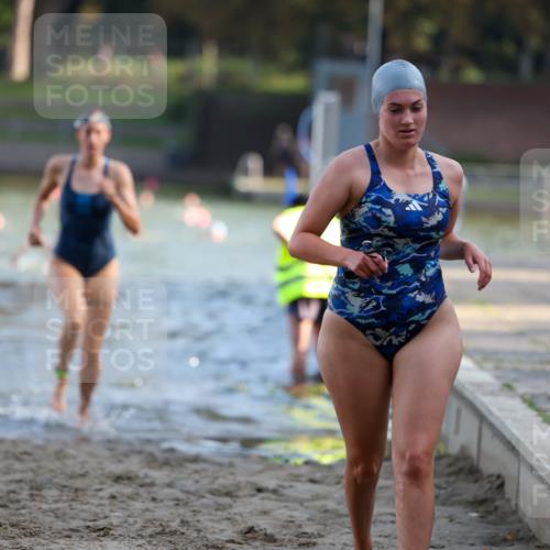 08.09.2024 - Stadtparktriathlon Michael Strokosch http://msf.ph/oto/7024913 08.09.2024 09:49:26 Schwimmen 182, 198, 216, 222, 245 meine-sportfotos.de