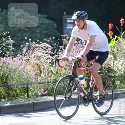08.09.2024 - Stadtparktriathlon Zöllner http://msf.ph/oto/7025028 08.09.2024 10:46:37 Radfahren 288, 380, 381, 405 meine-sportfotos.de