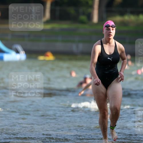 08.09.2024 - Stadtparktriathlon Michael Strokosch http://msf.ph/oto/7025051 08.09.2024 09:49:38 Schwimmen 186, 216, 244 meine-sportfotos.de