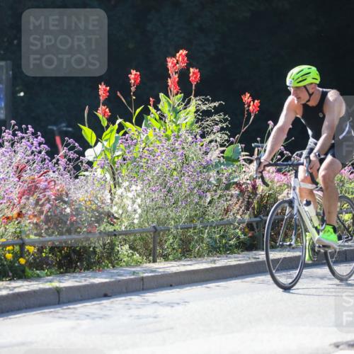 08.09.2024 - Stadtparktriathlon Zöllner http://msf.ph/oto/7025068 08.09.2024 10:47:01 Radfahren 278, 292, 343, 346, 366, 372 meine-sportfotos.de