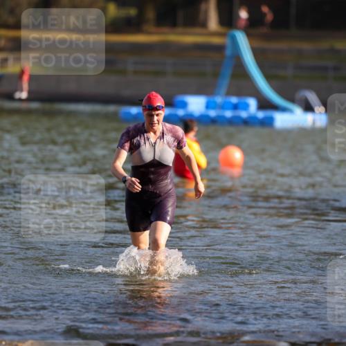 08.09.2024 - Stadtparktriathlon Michael Strokosch http://msf.ph/oto/7025077 08.09.2024 09:49:40 Schwimmen 186, 216, 238, 244 meine-sportfotos.de