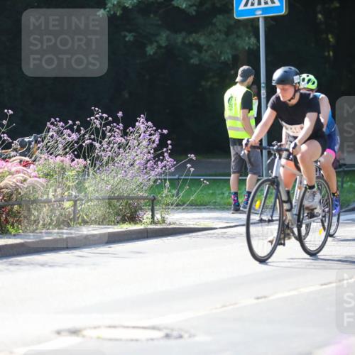 08.09.2024 - Stadtparktriathlon Zöllner http://msf.ph/oto/7025078 08.09.2024 10:47:03 Radfahren 278, 343, 346, 366, 372 meine-sportfotos.de