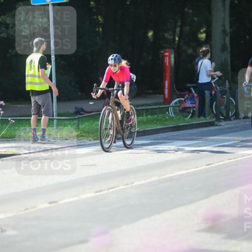 08.09.2024 - Stadtparktriathlon Zöllner http://msf.ph/oto/7025119 08.09.2024 10:47:16 Radfahren 320, 417, 429 meine-sportfotos.de