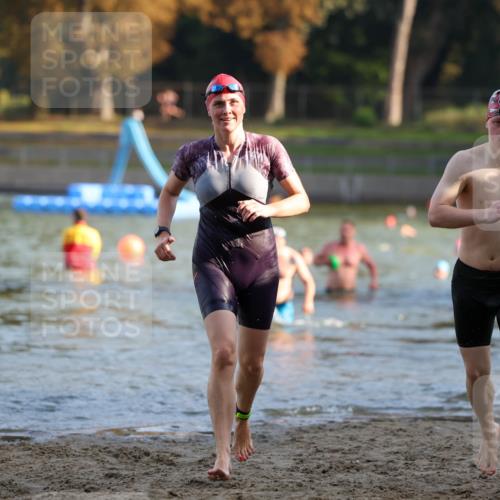 08.09.2024 - Stadtparktriathlon Michael Strokosch http://msf.ph/oto/7025126 08.09.2024 09:49:45 Schwimmen 186, 238, 244 meine-sportfotos.de