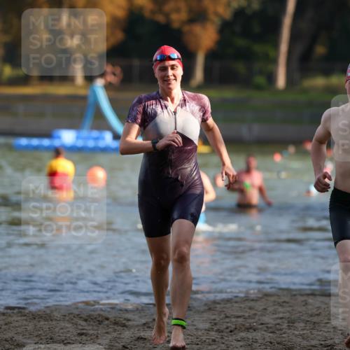 08.09.2024 - Stadtparktriathlon Michael Strokosch http://msf.ph/oto/7025131 08.09.2024 09:49:45 Schwimmen 186, 238, 244 meine-sportfotos.de