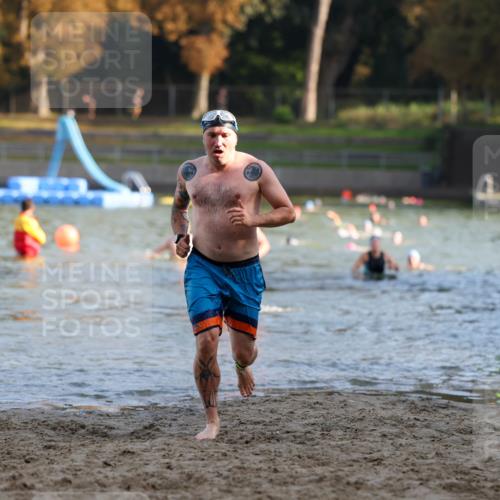 08.09.2024 - Stadtparktriathlon Michael Strokosch http://msf.ph/oto/7025157 08.09.2024 09:49:51 Schwimmen 192, 195, 238 meine-sportfotos.de