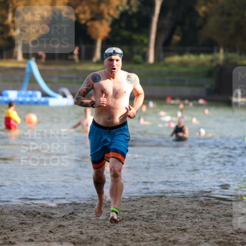08.09.2024 - Stadtparktriathlon Michael Strokosch http://msf.ph/oto/7025162 08.09.2024 09:49:51 Schwimmen 192, 195, 238 meine-sportfotos.de