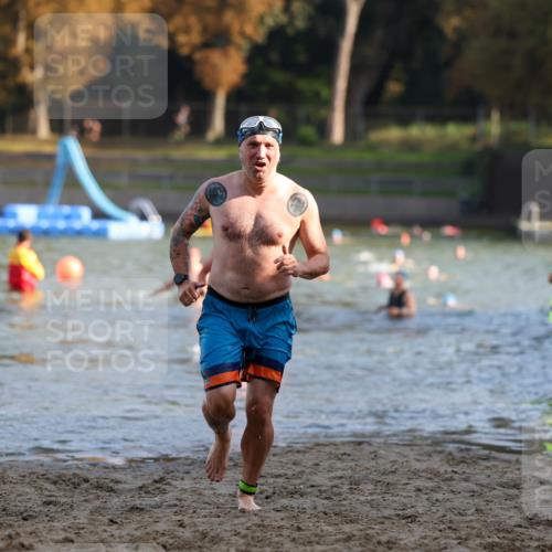 08.09.2024 - Stadtparktriathlon Michael Strokosch http://msf.ph/oto/7025166 08.09.2024 09:49:51 Schwimmen 192, 195, 238 meine-sportfotos.de