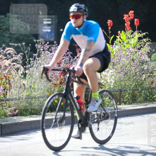 08.09.2024 - Stadtparktriathlon Zöllner http://msf.ph/oto/7025167 08.09.2024 10:47:30 Radfahren 266, 268, 271, 281, 296, 298, 376, 391, 406, 416, 425, 446 meine-sportfotos.de