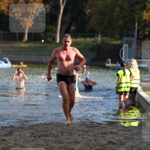 08.09.2024 - Stadtparktriathlon Michael Strokosch http://msf.ph/oto/7025212 08.09.2024 09:49:57 Schwimmen 192, 195, 206 meine-sportfotos.de