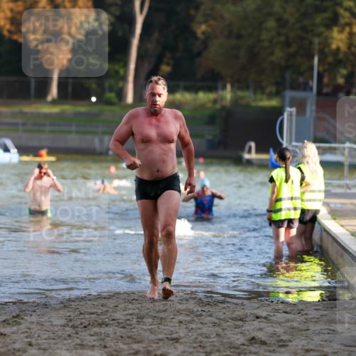 08.09.2024 - Stadtparktriathlon Michael Strokosch http://msf.ph/oto/7025217 08.09.2024 09:49:58 Schwimmen 192, 195, 206, 237 meine-sportfotos.de